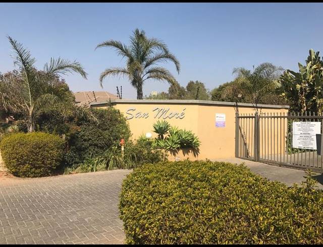 2 BEDROOM PROPERTY TO RENT IN MORELETAPARK